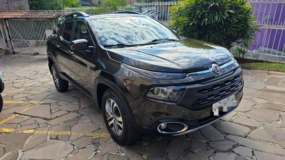 FIAT TORO 2.0 16V TURBO DIESEL FREEDOM 4WD AT9 FIAT TORO 2.0 16V TURBO DIESEL FREEDOM 4WD AT9